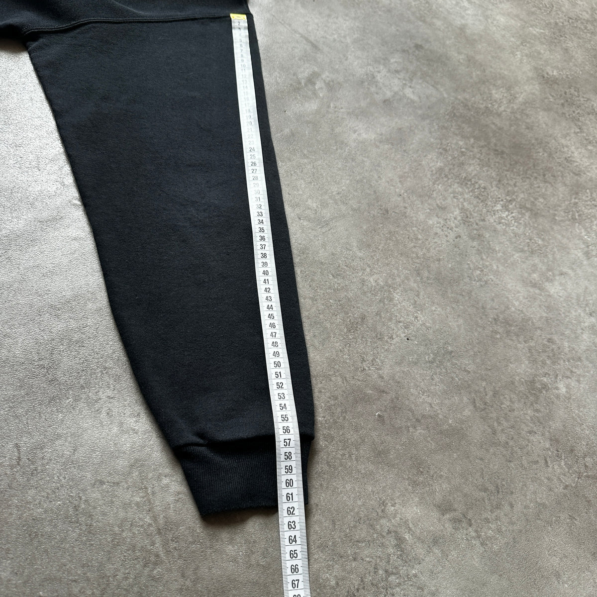Fruit of the Loom Black Labyrinth 2003 Graphic Crewneck XL