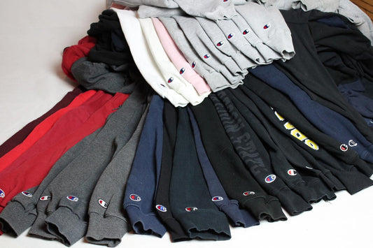 Champion márkájú pulóverek