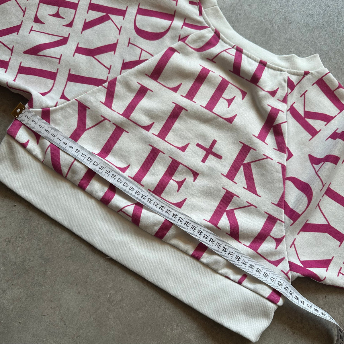 Kendall + Kylie White Logo Cropped Sweatshirt L