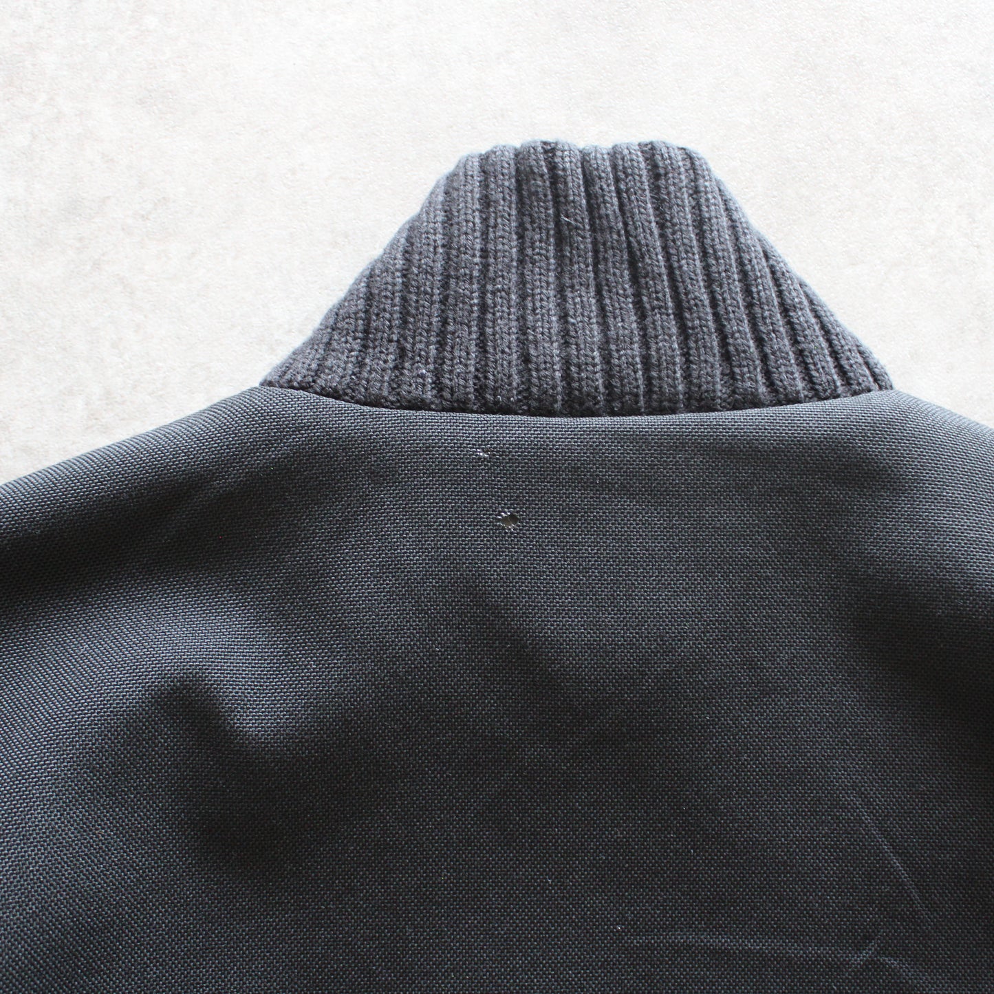 Carhartt Black Bomber Jacket (Man-M) [FLAWED]