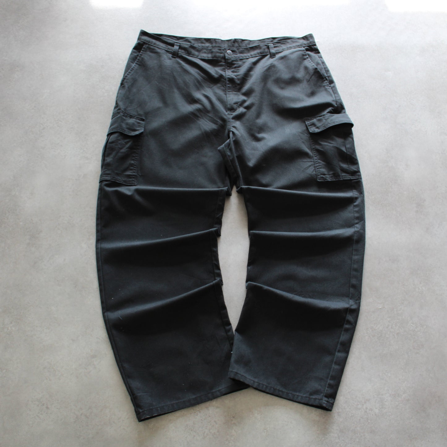 Dickies cargo pants, vintage black cargo trousers, workwear cargo pants, retro streetwear pants, Dickies utility pants, men’s cargo trousers