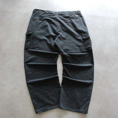 Dickies Black Cargo Pants (Man-W40)