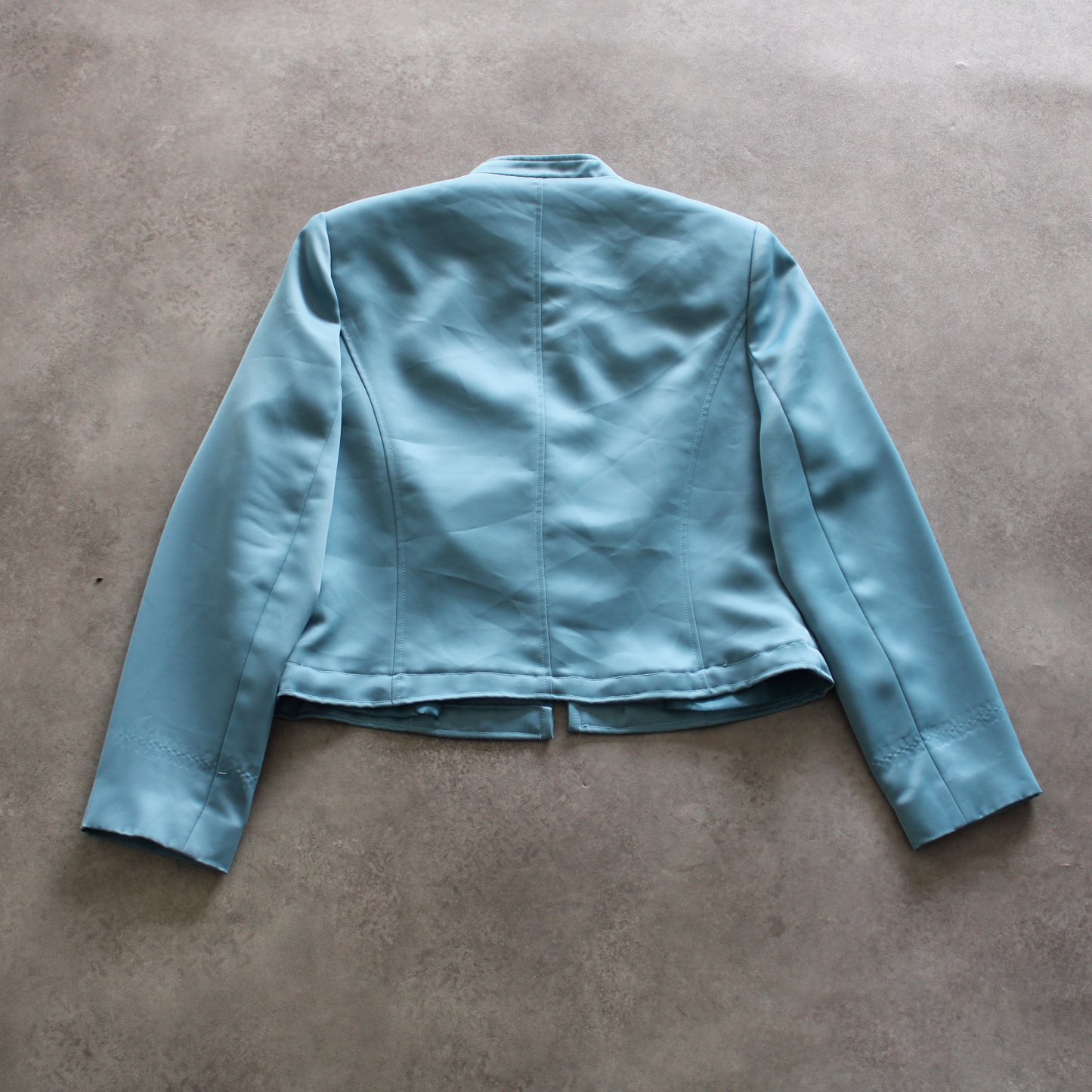 QUO Vintage Light Blue Satin Blazer Jacket – Minimalist Button-Up (Woman-M)