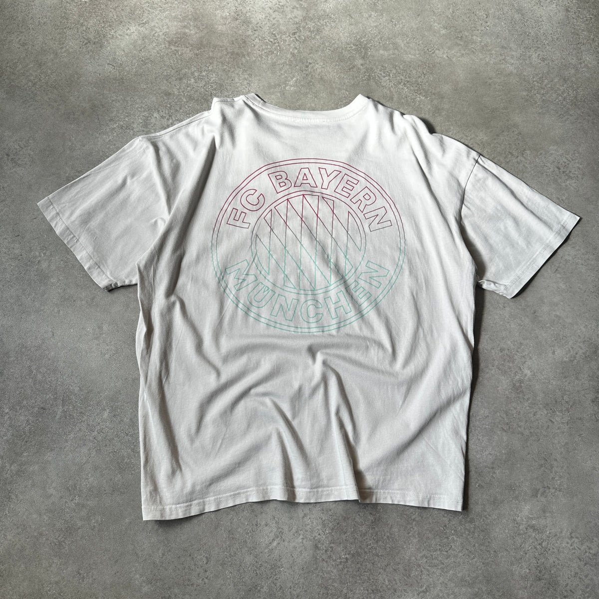 FC Bayern München Off-White Chest Print T-Shirt XL