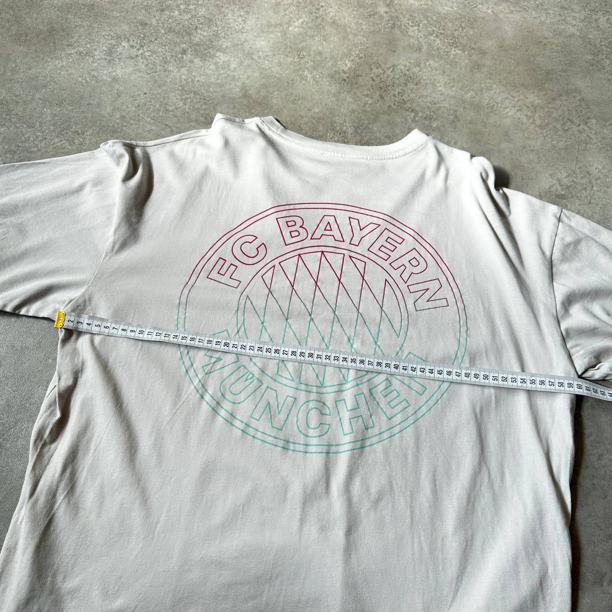 FC Bayern München Off-White Chest Print T-Shirt XL