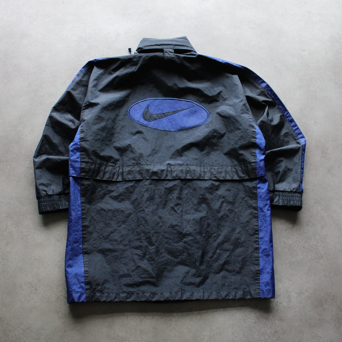 Nike Premier Vintage Black & Blue Windbreaker Jacket with Logo Detailing (Man-XL)