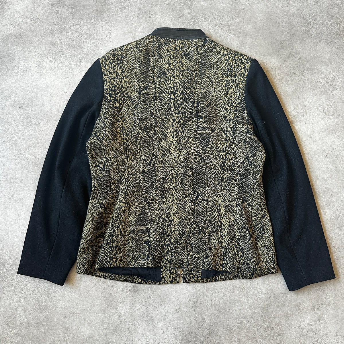 Elegance Snake Pattern Zip Jacket 40