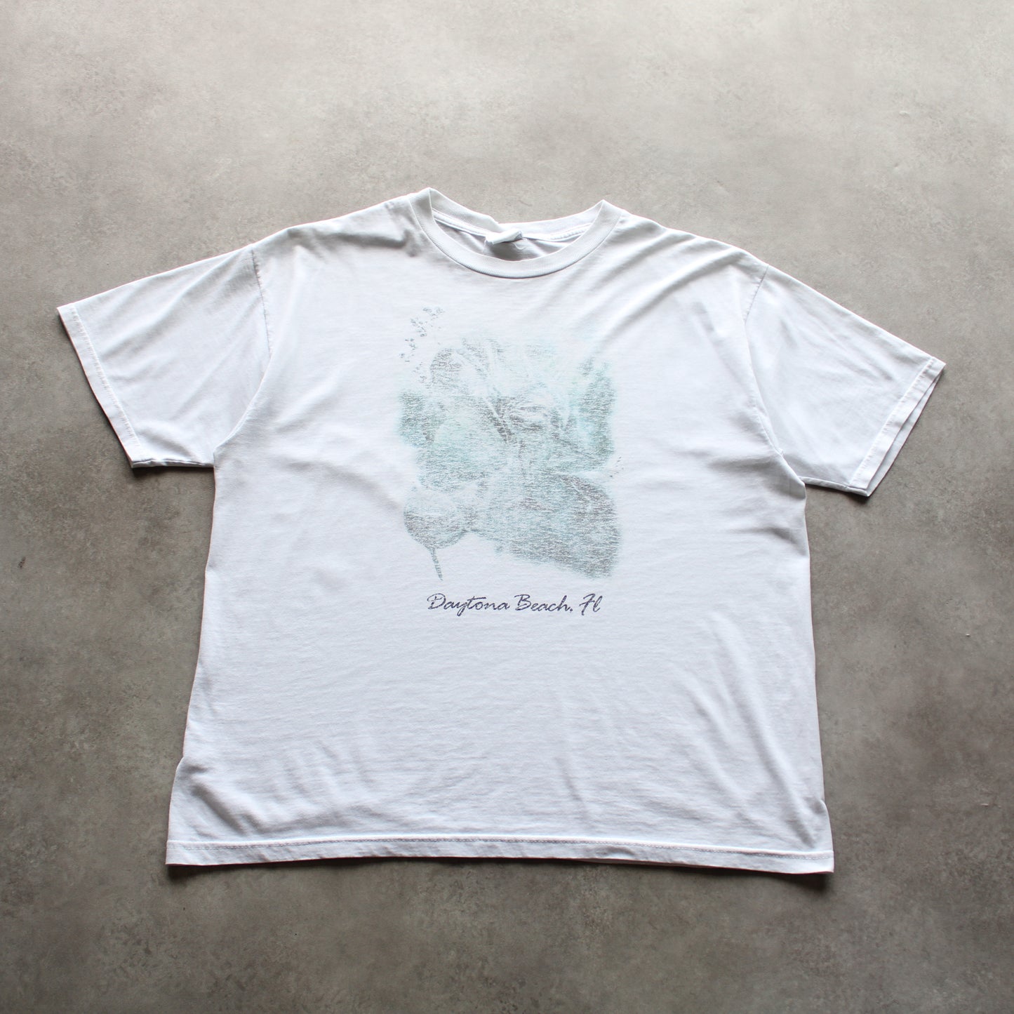 Jerzees Vintage T-Shirt – White Daytona Beach FL Graphic Print (Man-XL)