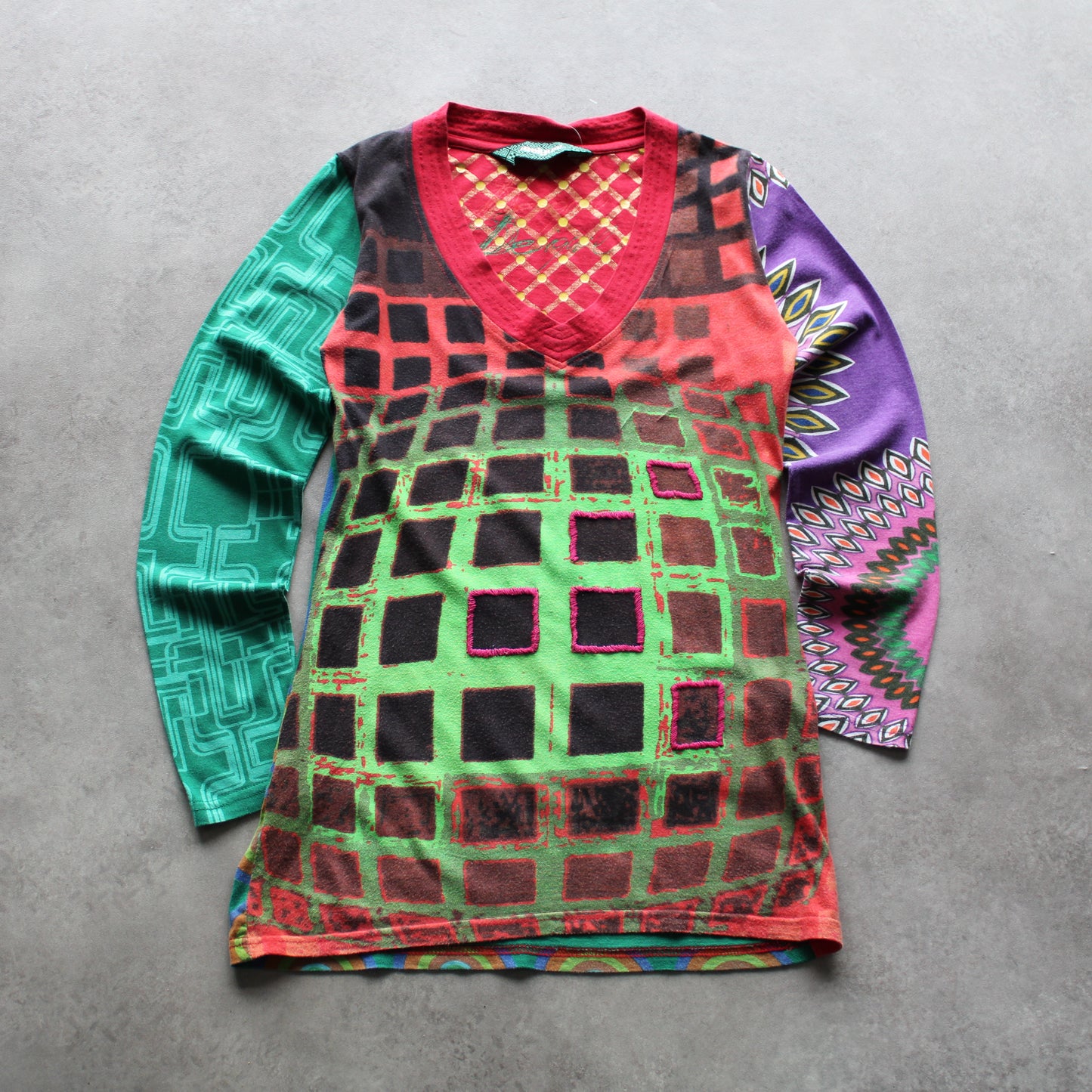 Desigual Multicolor Abstract Long-Sleeve Top – V-Neck (Woman-S)