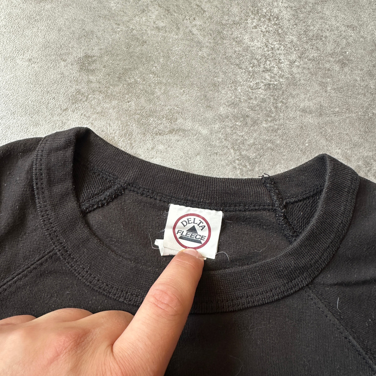 Delta Fleece Black Graphic Print Crewneck S