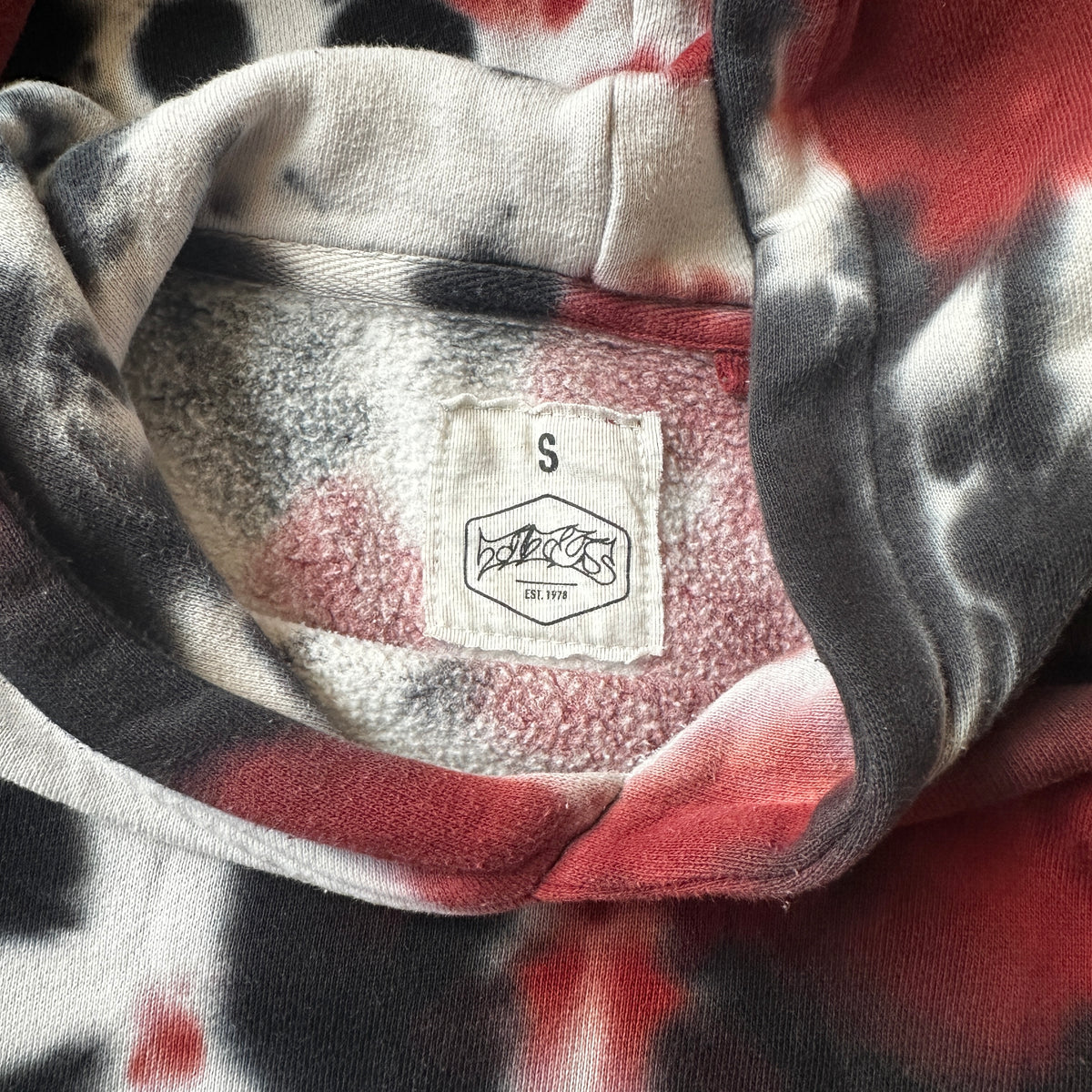 Titus Red & Black Tie-Dye Hoodie S