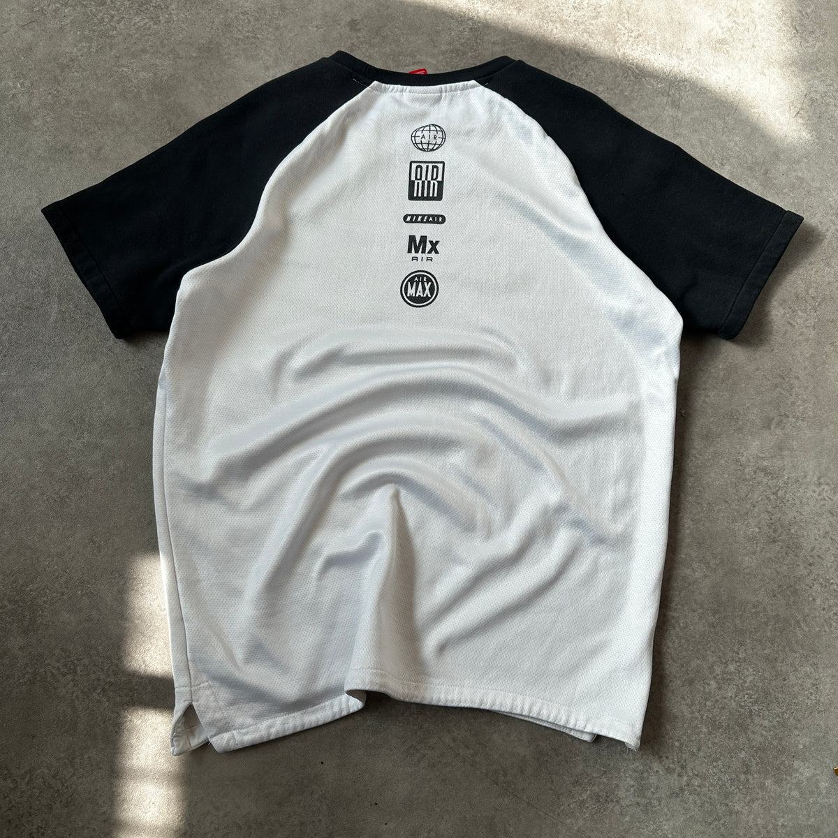 Nike White & Black Air Raglan T-Shirt M