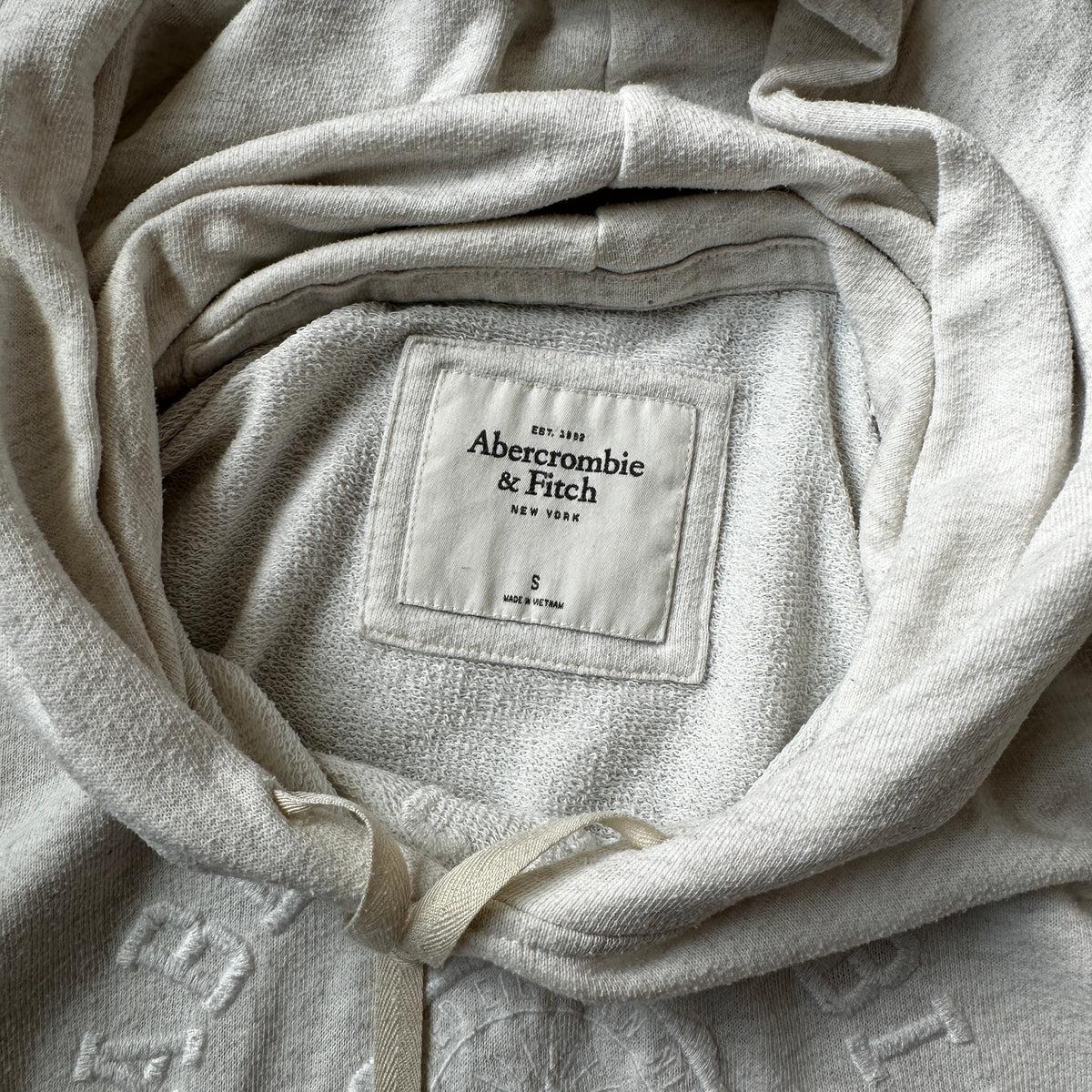 Abercrombie & Fitch Off-White Embossed Crest Hoodie S