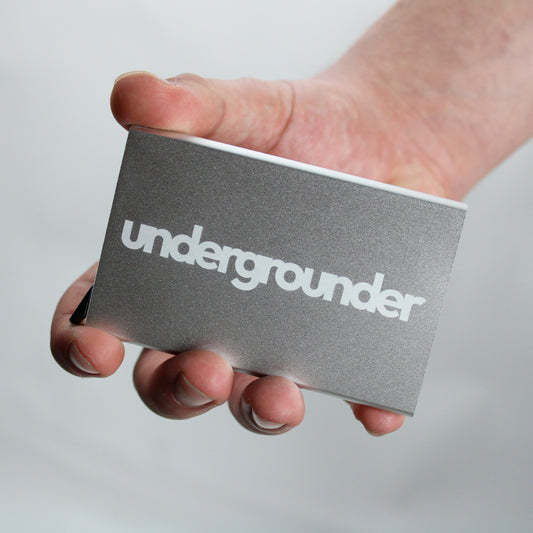 Undergrounder Card Holder [ silver-fonts ]