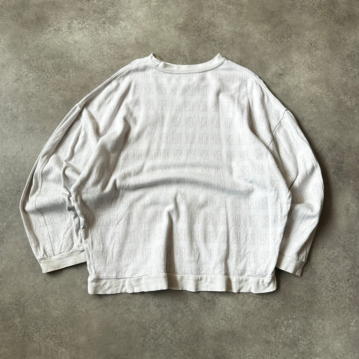 Rvni Cream Monogram All-Over Print Long Sleeve XXL