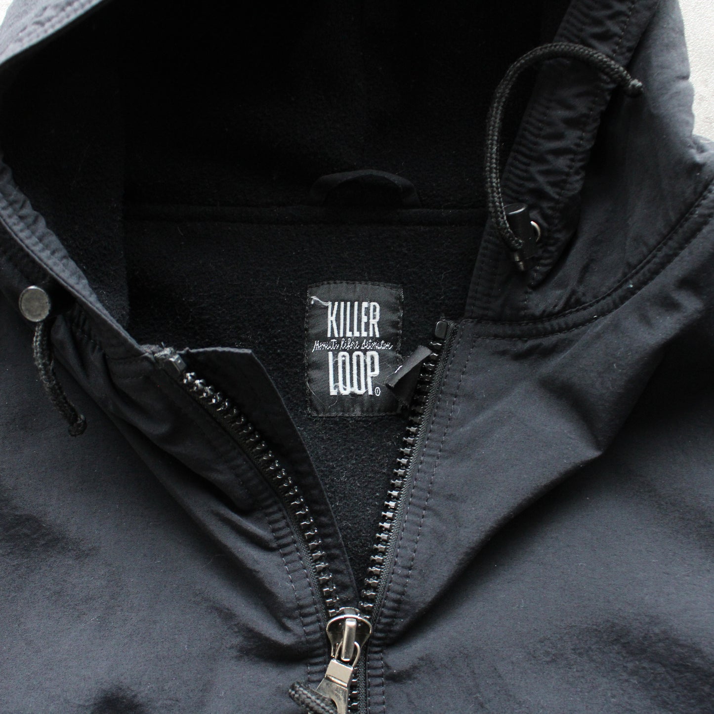 Killer Loop Vintage Windbreaker Jacket – Black (Man-XXL)