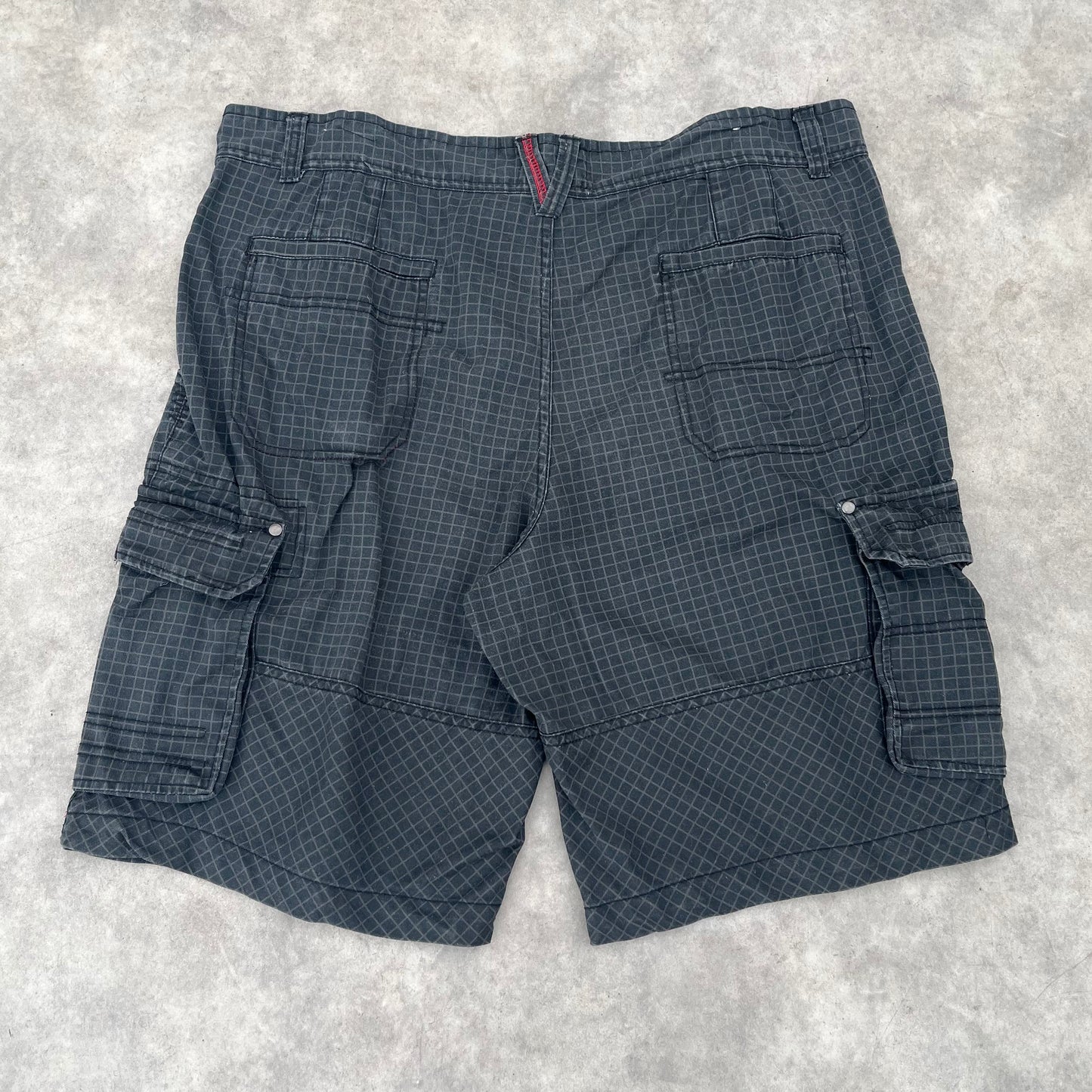 Ocean Pacific Black Check Cargo Shorts W42