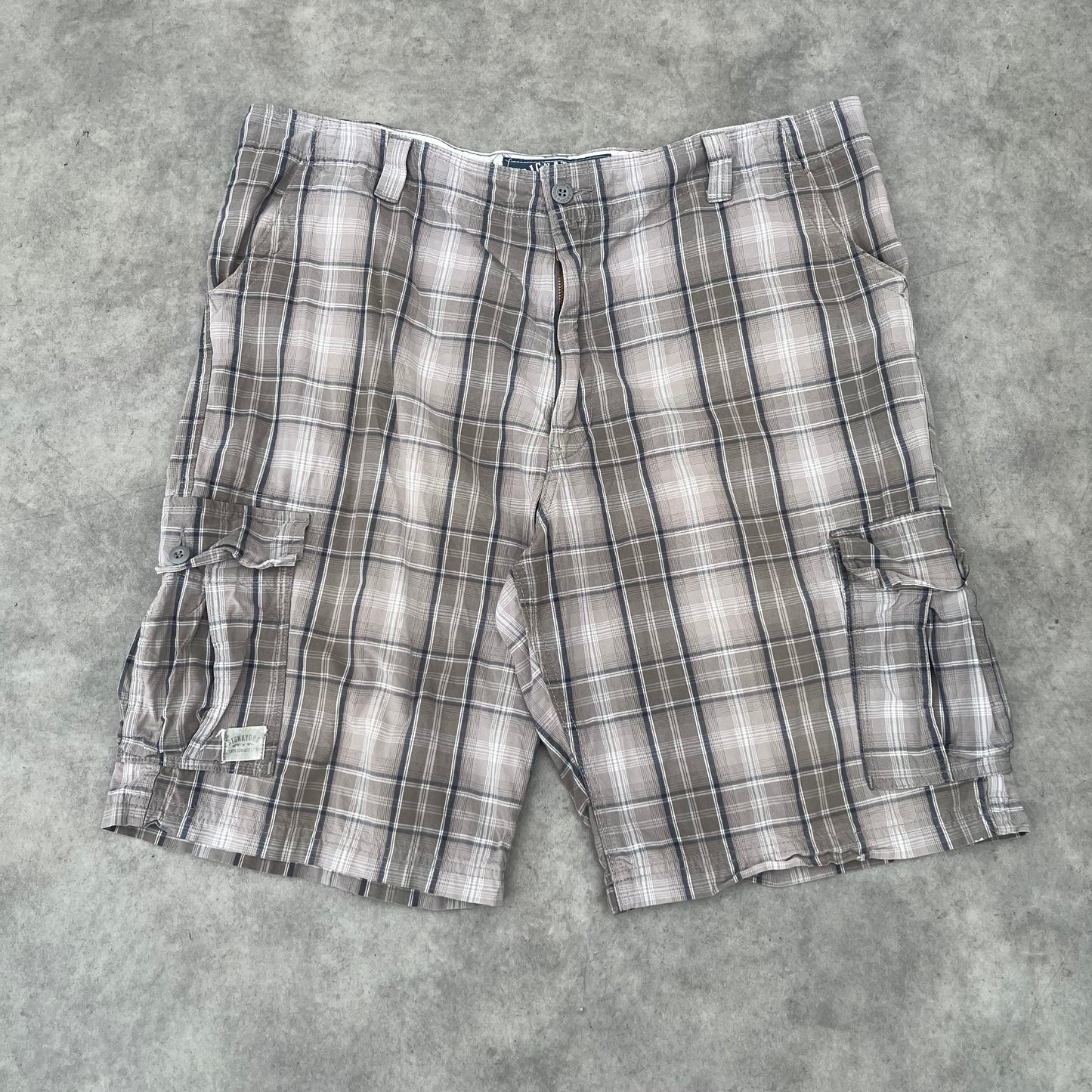 Levi's Plaid Cargo Shorts W40