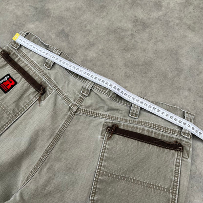 Wrangler Beige Cargo Shorts W38