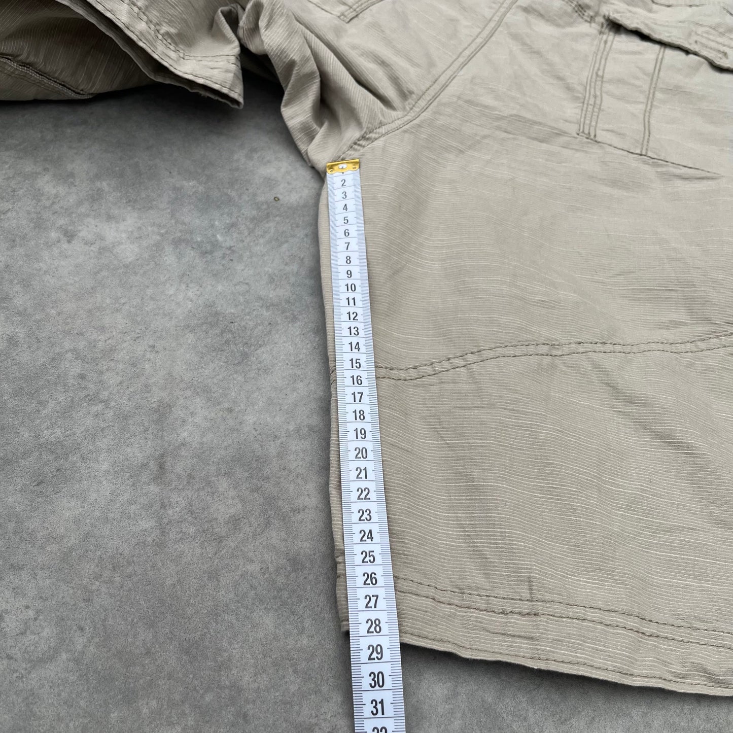 Faded Glory Beige Cargo Shorts W40