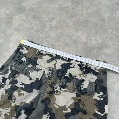 Oxygen Camo Cargo Shorts XS
