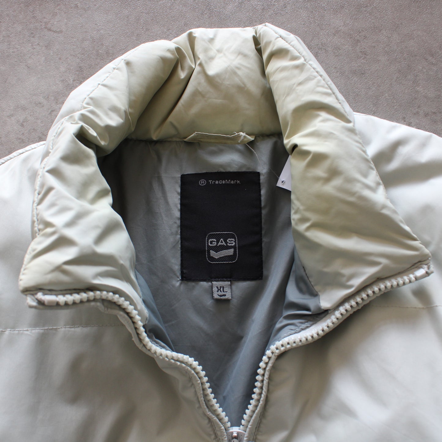 Gas White Puffer Jacket (Man-XL)