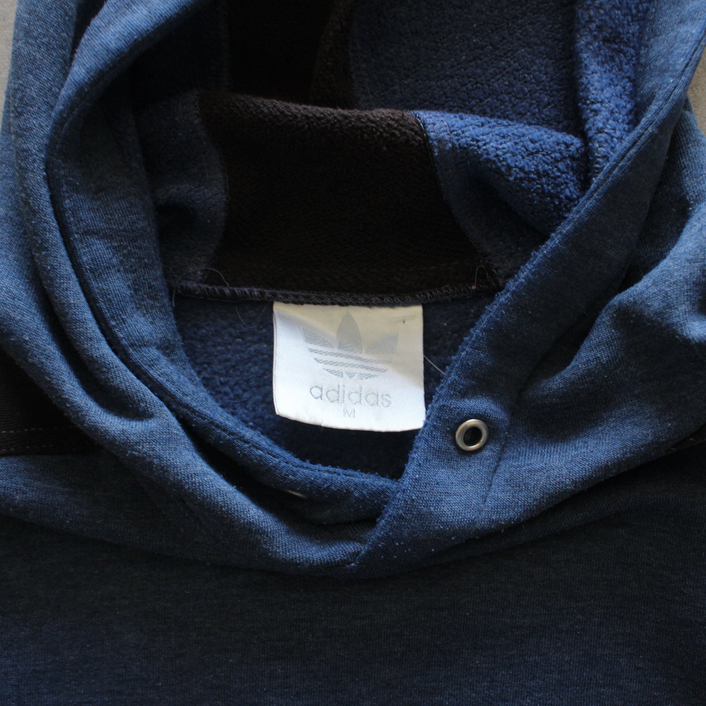 Adidas Vintage Center Embrioed Hoodie (Man-M)