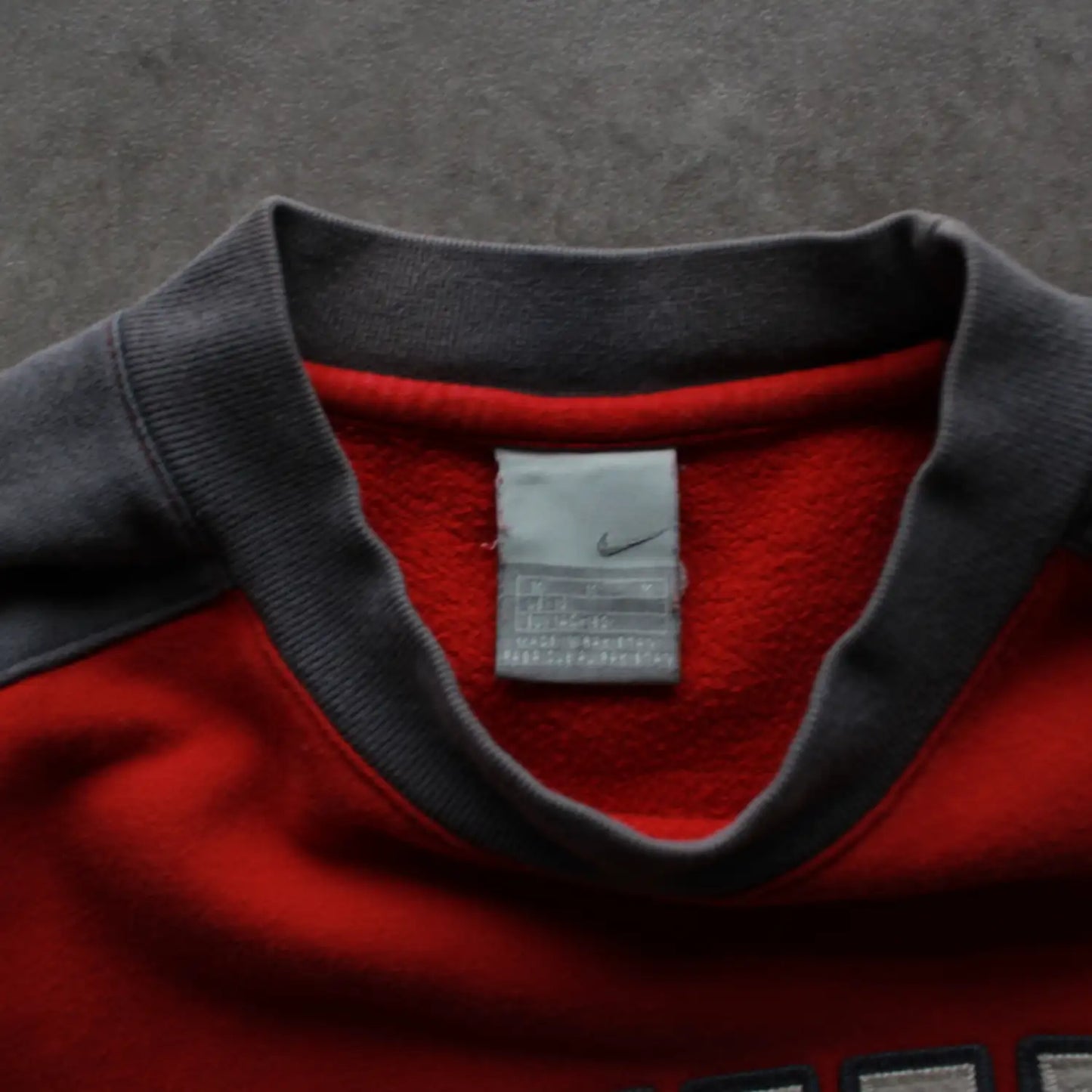 Nike Embroidered Crewneck – Red/Grey (Teen-M)
