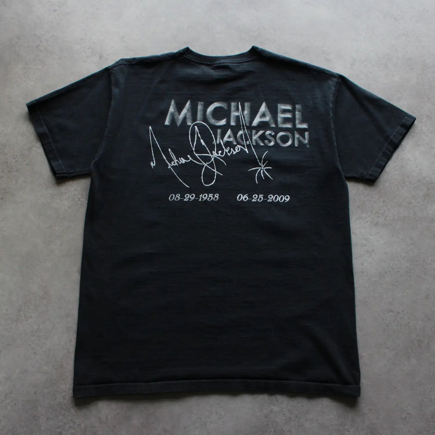 Fruit of the Loom Michael Jackson Printed Tee – Black (Man-M)