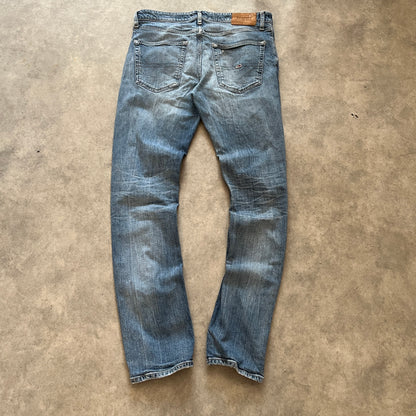 Tommy Jeans Distressed Jeans W34