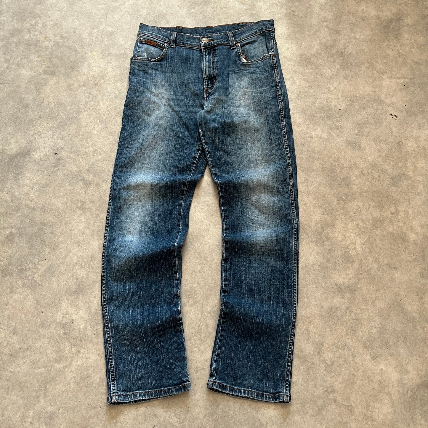 Wrangler Dark Wash Jeans W32