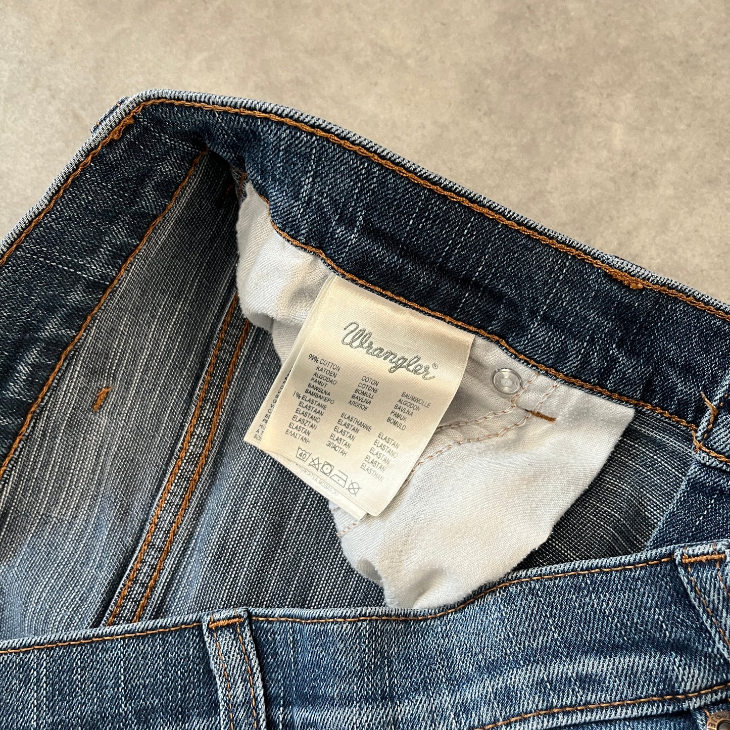 Wrangler Dark Wash Jeans W32