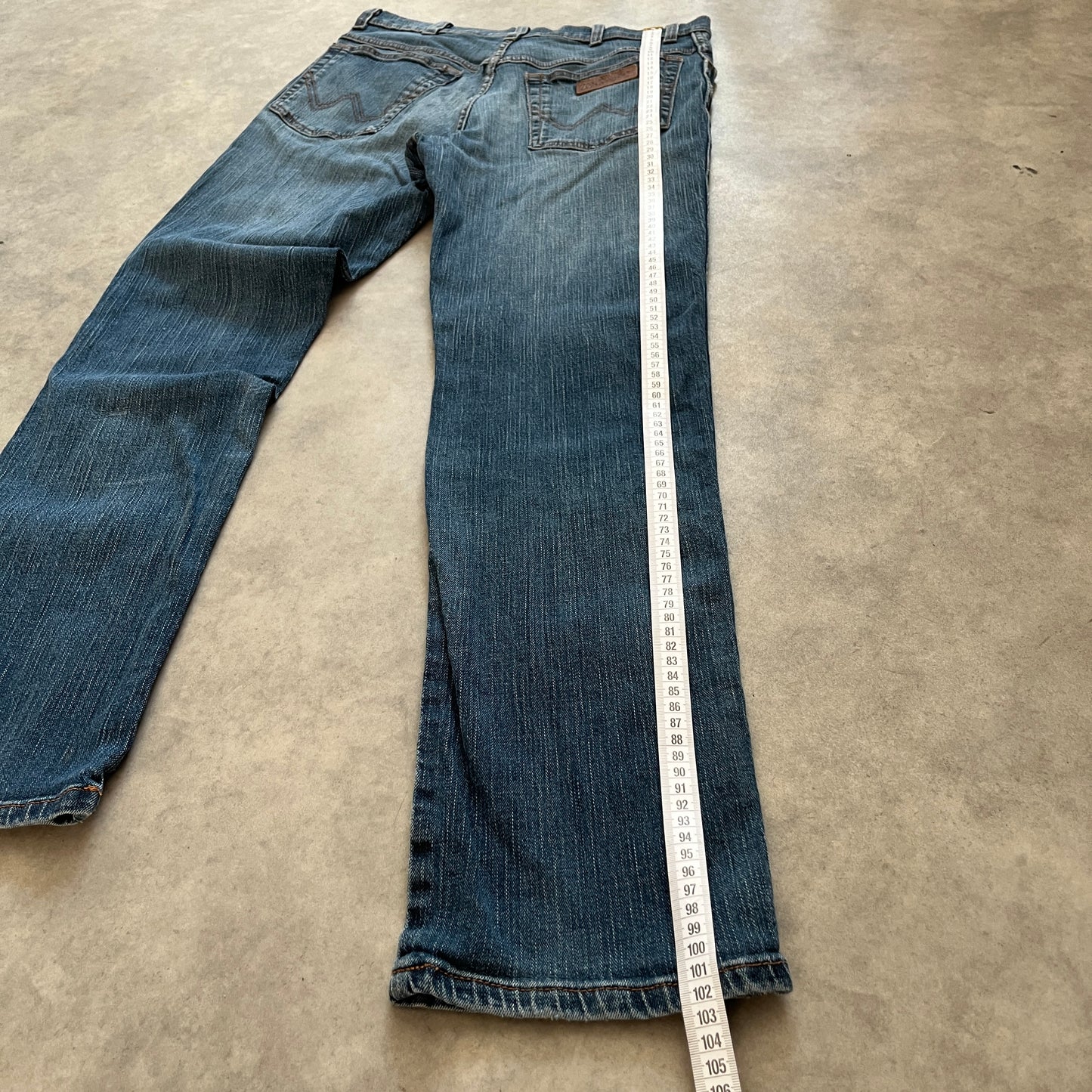 Wrangler Dark Wash Jeans W32
