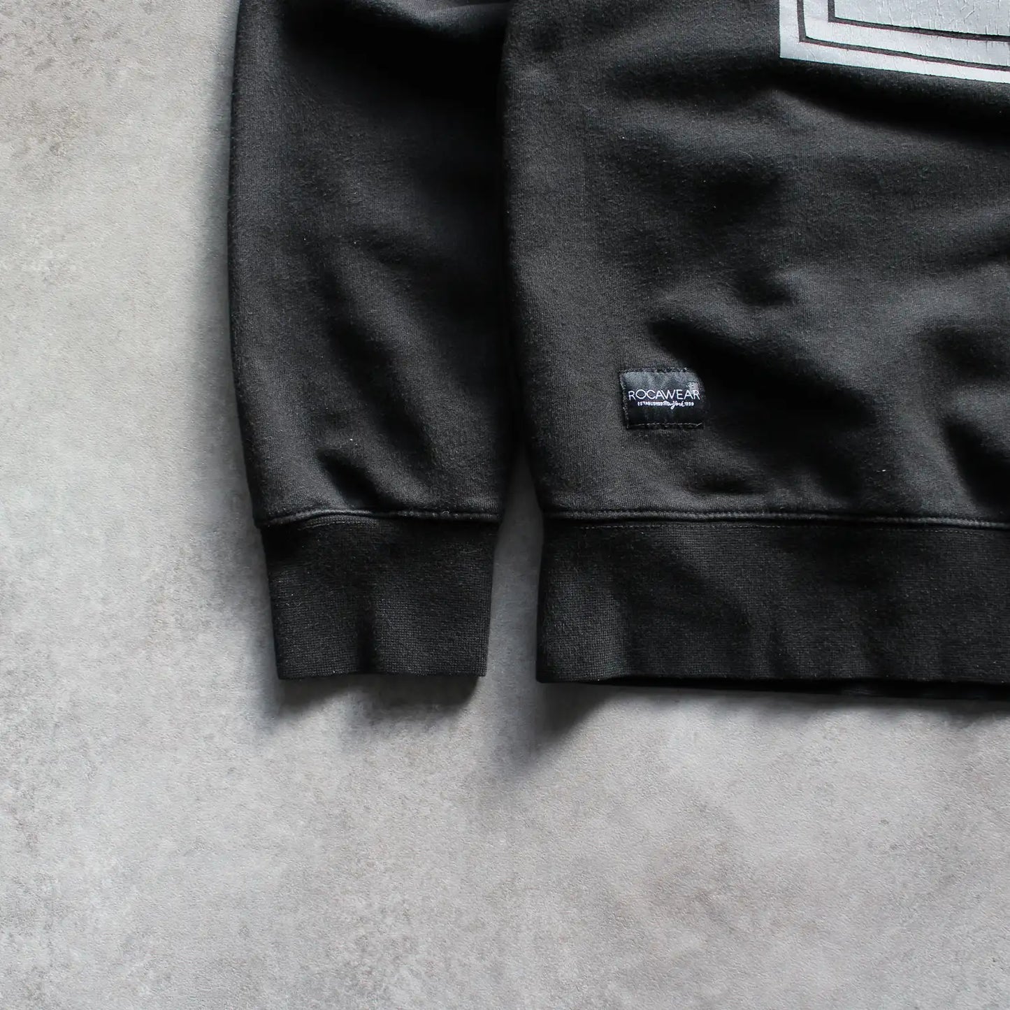 Rocawear Box Logo Sweatshirt – Black (Man-S)