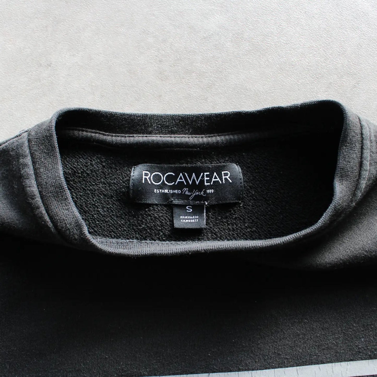 Rocawear Box Logo Sweatshirt – Black (Man-S)