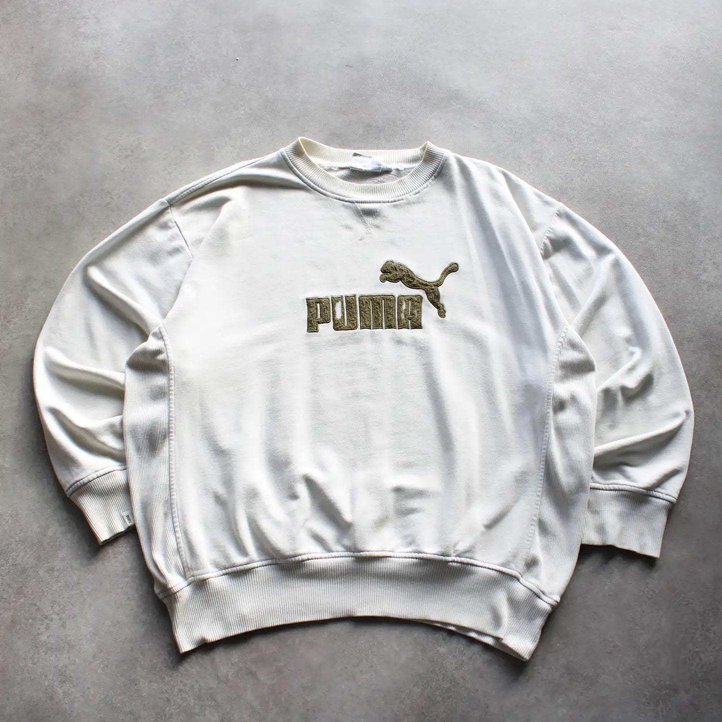 Puma Embroidered Sweatshirt – White/Olive (Man-XXL)