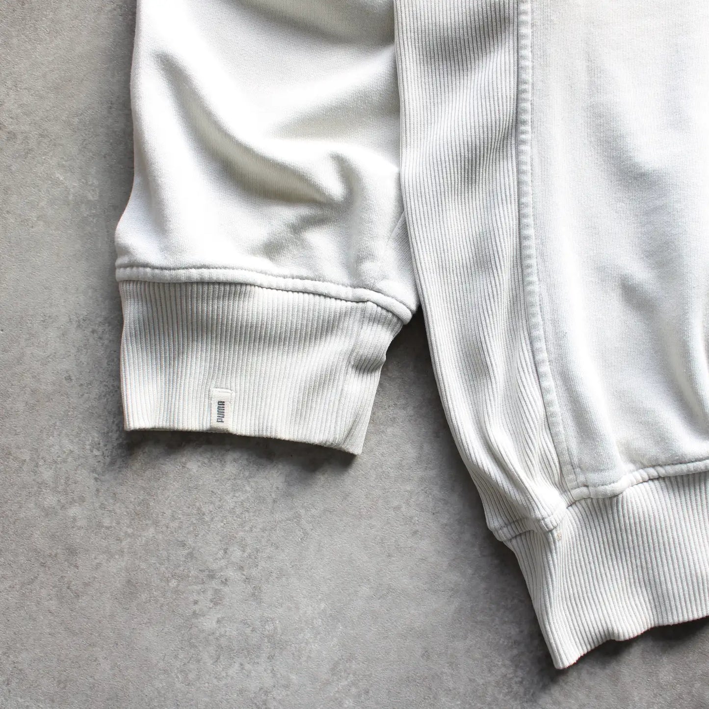 Puma Embroidered Sweatshirt – White/Olive (Man-XXL)