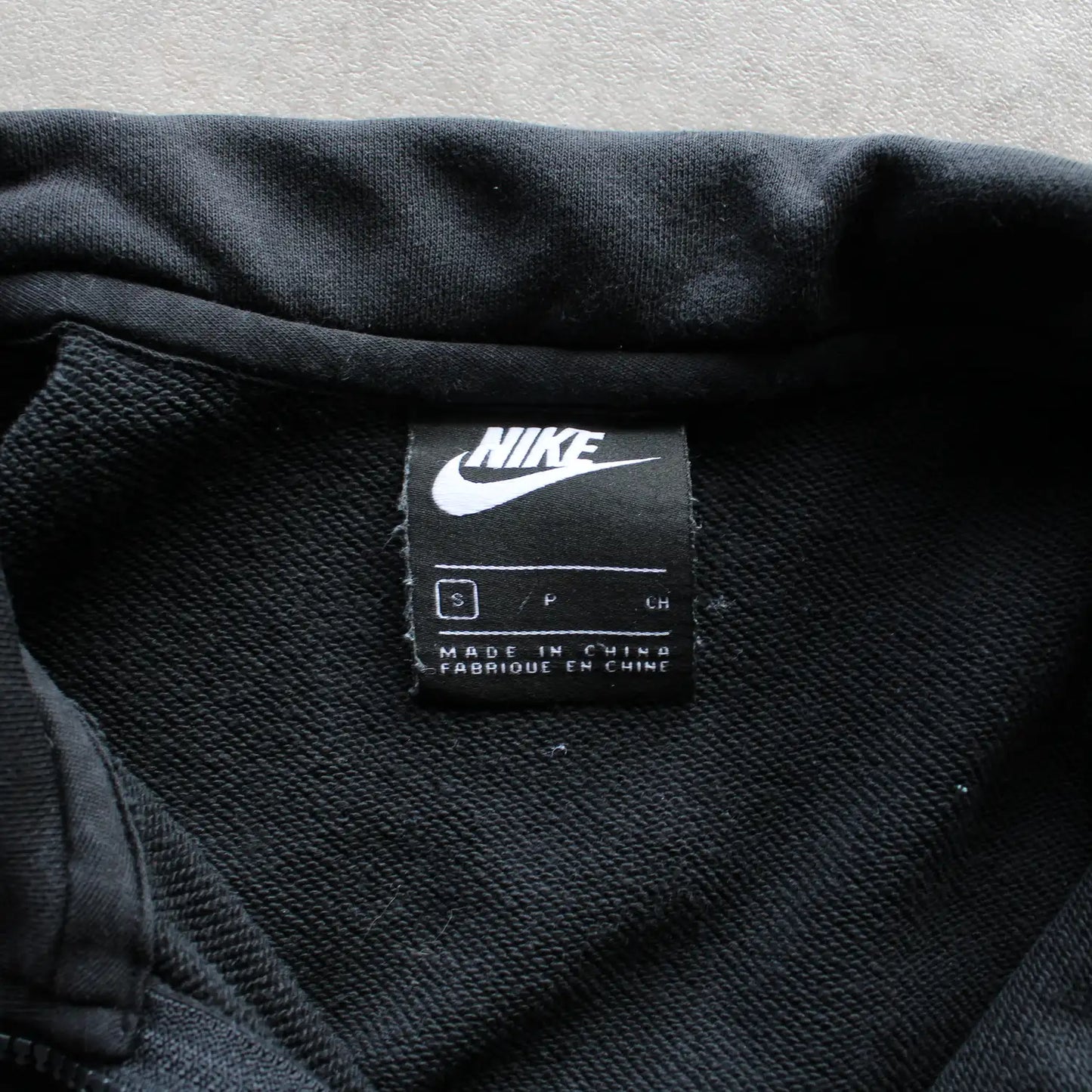 Nike Quarter-Zip Hybrid Sweatshirt – Black (Man-S)