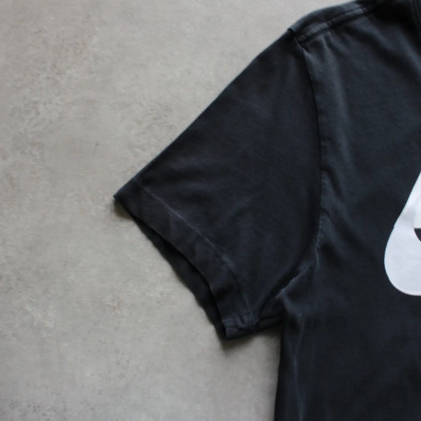 Nike Printed Logo Tee – Black/White (Man-S)