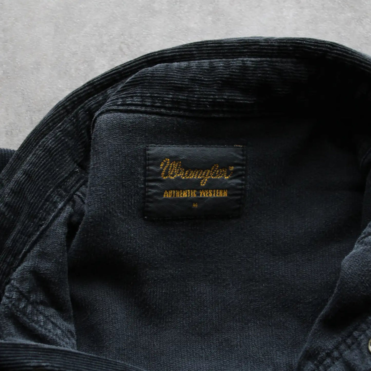 Wrangler Western Corduroy Shirt – Black (Man-M)