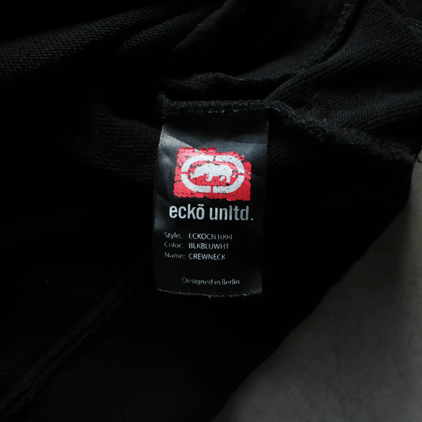 Ecko Unltd. Colorblock Sweatshirt – Black/Light Blue (Man-XXL)