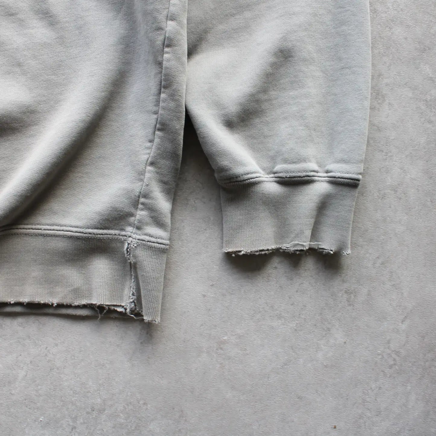 Carhartt Gently Distressed Sweatshirt – Brown (Man-L)