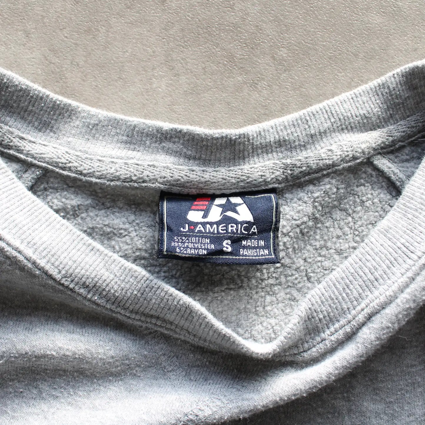 J. America Chickasha Printed Sweatshirt – Grey (Man-S)