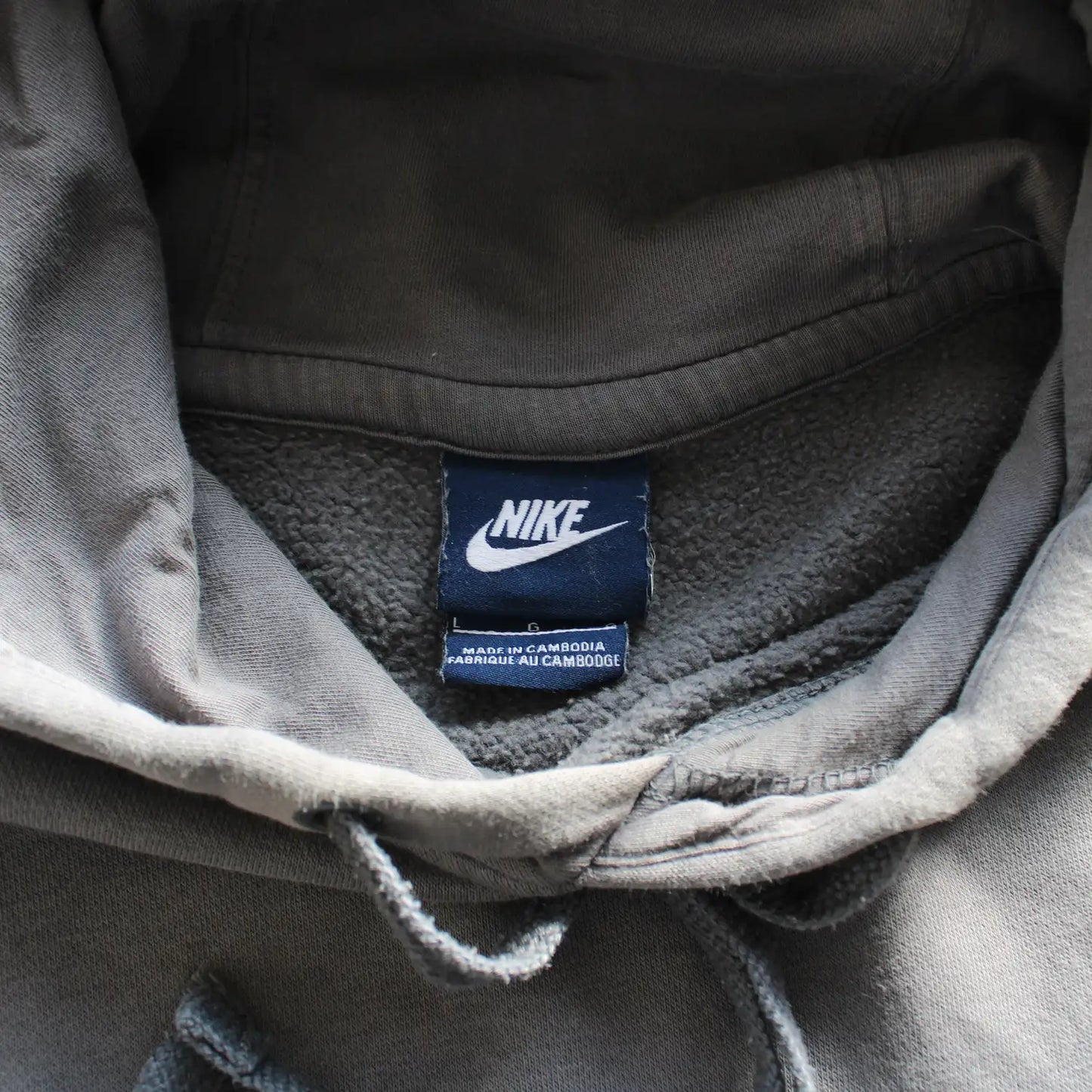 Nike Embroidered Hoodie – Grey (Man-L)