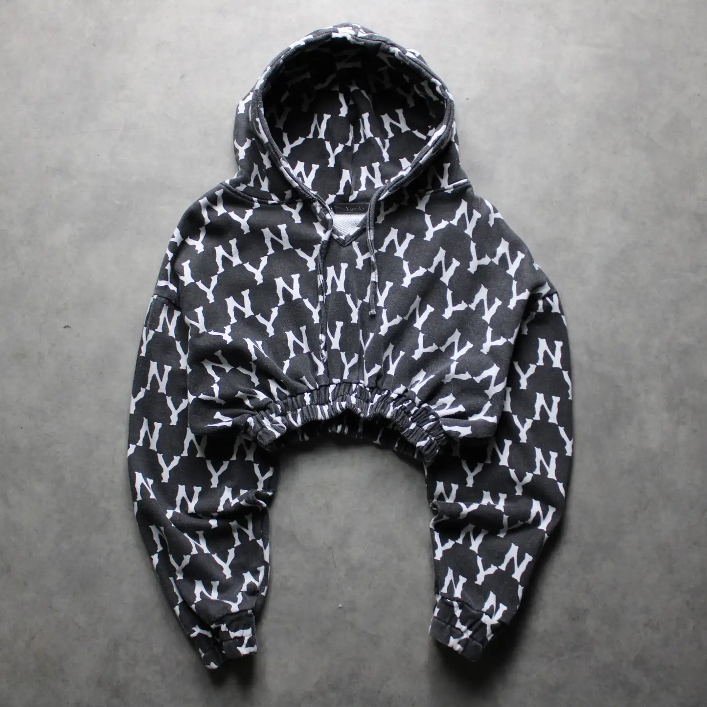 Yunaka All-Over Logo Crop Hoodie – Black/White (Woman-M)