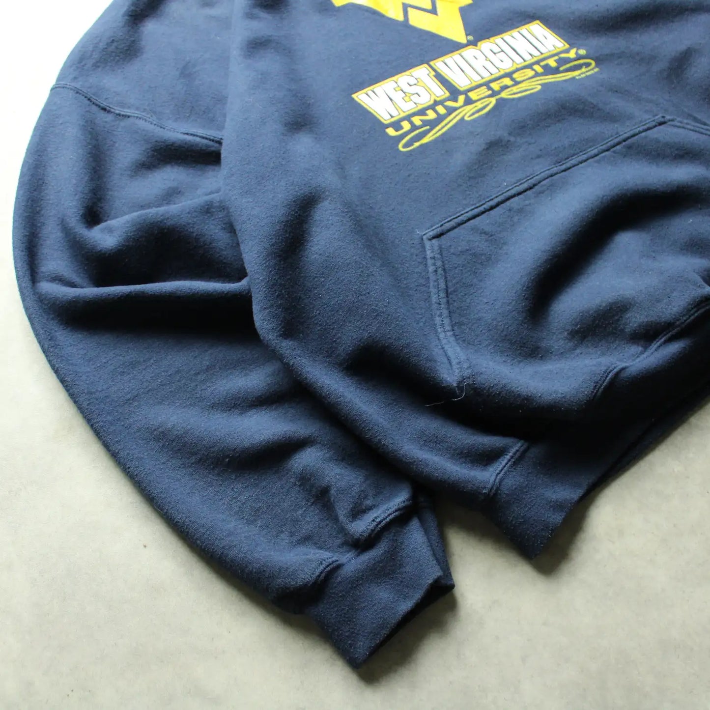 Gildan West Virginia University Printed Hoodie – Navy (Man-XXL)