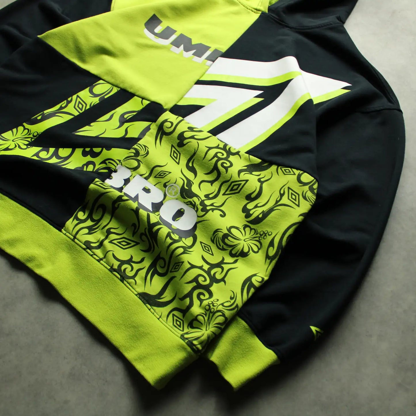 Umbro Graphic Colorblock Hoodie – Black/Green (Man-S)