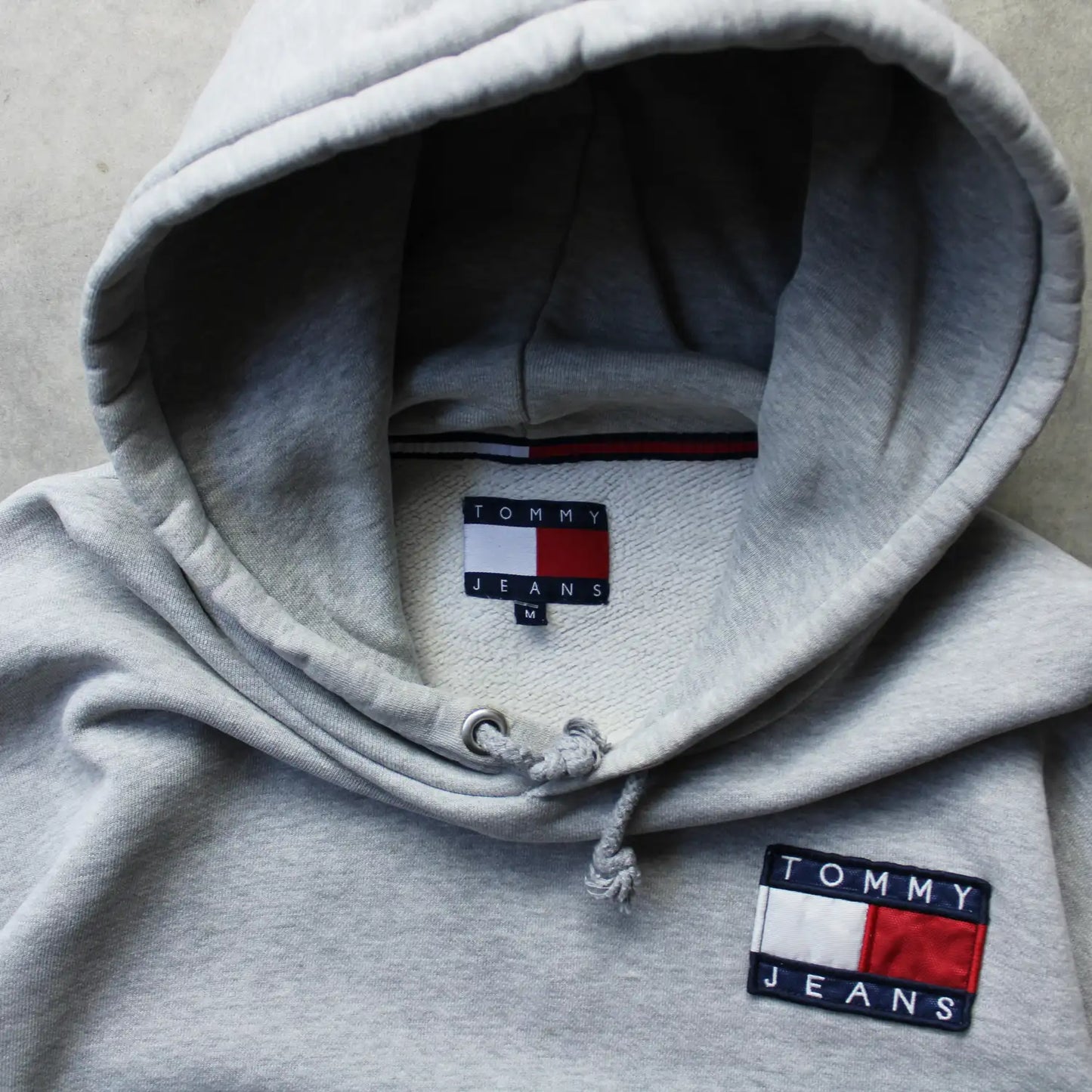Tommy Jeans Flag Logo Hoodie – Grey (Man-M, Flawed)