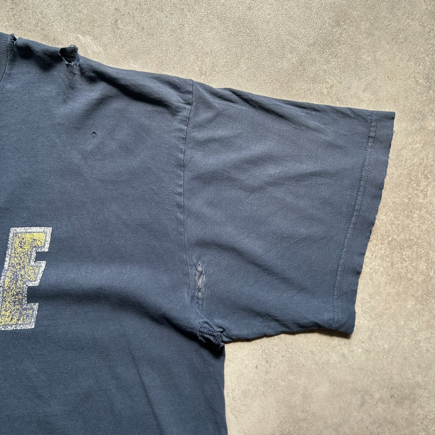 Nike Vintage Distressed Logo T-Shirt L