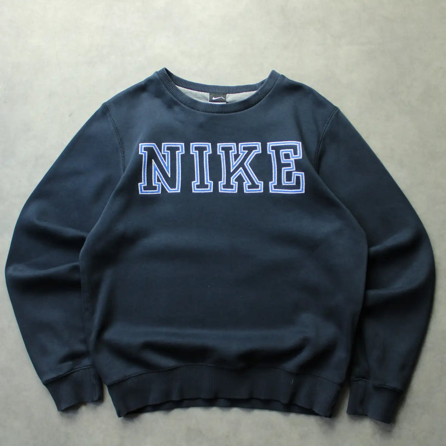 Nike Embroidered Mini Swoosh Crewneck – Navy (Man-S)